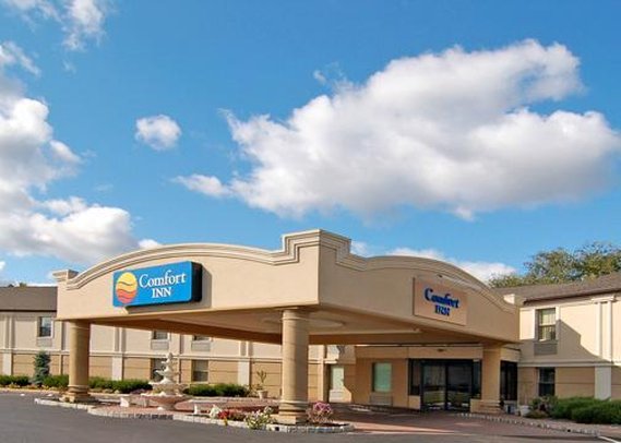 Comfort Inn Levittown - Levittown, PA