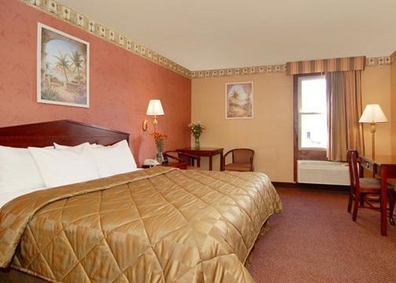 Comfort Inn Levittown - Levittown, PA