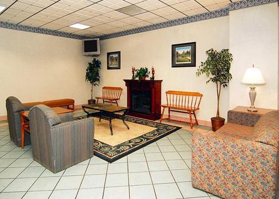 Clarion Hotel - New Kensington, PA