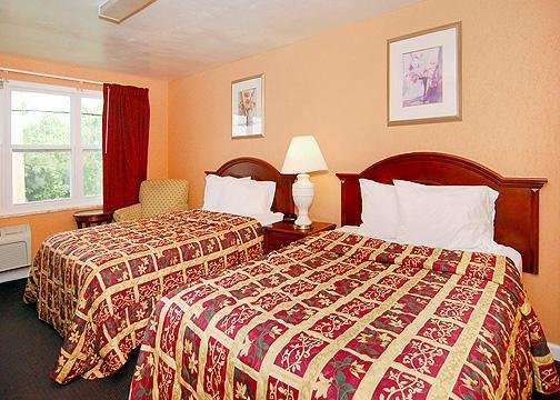 Rodeway Inn - Greensburg, PA