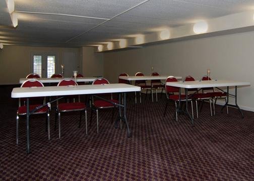 Rodeway Inn - Greensburg, PA