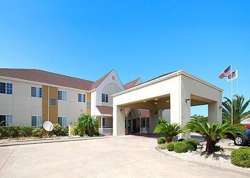 Mainstay Suites - Clute, TX