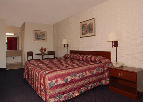 Econo Lodge - Doswell, VA