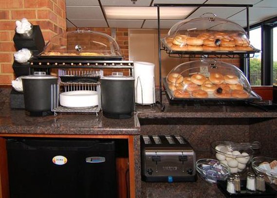 BEST WESTERN Hampton Coliseum Inn - Hampton, VA