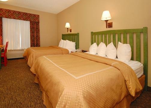 Comfort Suites Lake Country - Pewaukee, WI