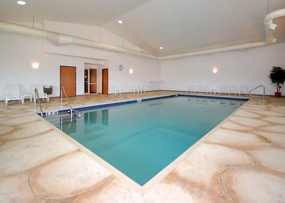 Comfort Inn - Shawano, WI