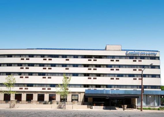 Comfort Inn & Suites Downtown Lake Shore