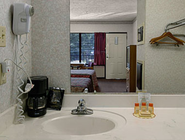 Days Inn - Brandon, MS