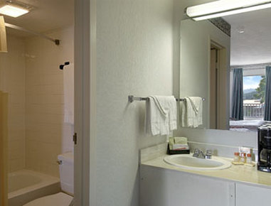 Red Roof Inn Abingdon - Abingdon, VA