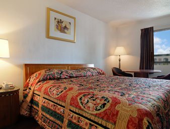 Howard Johnson Inn at Six Flags, GA - Austell, GA