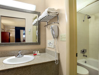 Ramada-Overland Park - Mission, KS