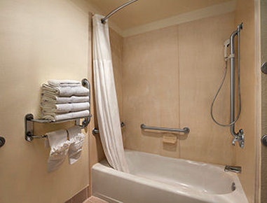 RAMADA - Williams, CA