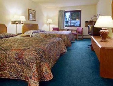 Americas Best Value Inn - Hayward, WI