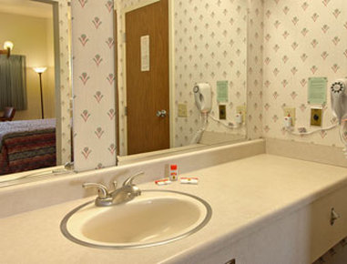 Super 8 Costa Mesa/Newport Beach Area - Costa Mesa, CA