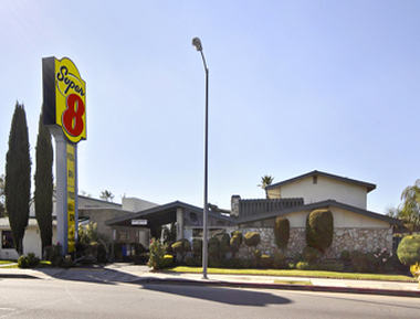 Super 8 Canoga Park - Canoga Park, CA