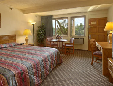 Super 8 Costa Mesa/Newport Beach Area - Costa Mesa, CA