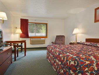 Super 8 Cadillac - Cadillac, MI