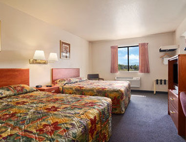 Super 8 Hotel - Bozeman, MT