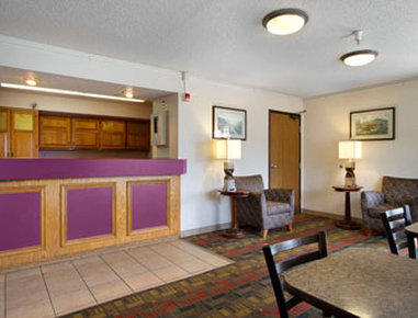 Super 8 - Lewisburg, WV