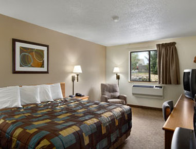 Super 8 - Lewisburg, WV