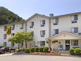 Super 8 - Logan, WV