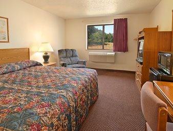 Super 8 - Logan, WV