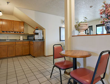 Super 8 - Moriarty, NM