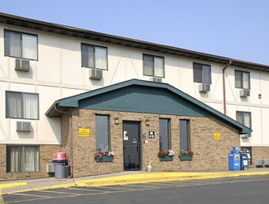 Super 8 Clinton Ia