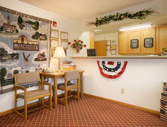 Americas Best Value Inn & Suites-Manchester - Manchester, IA
