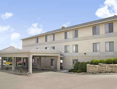 Super 8 - Maquoketa, IA