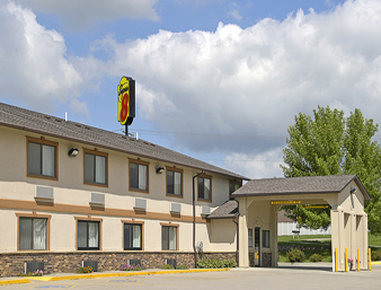 Super 8 Newton - Newton, IA