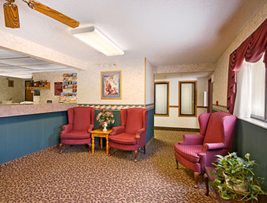 Super 8 Newton - Newton, IA