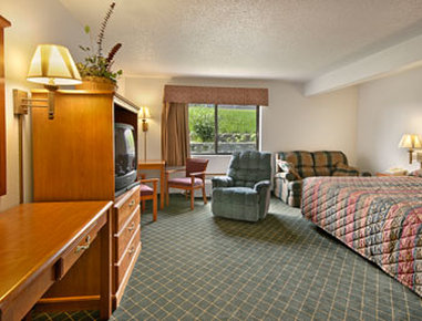 Super 8 Newton - Newton, IA