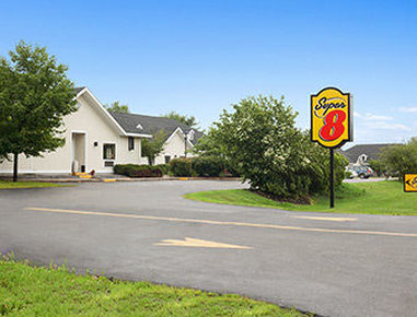 Super 8 Freeport/L.L. Bean Area