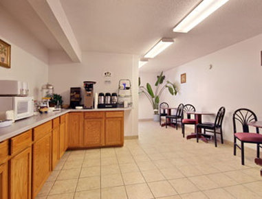 Super 8 Osceola IA - Osceola, IA