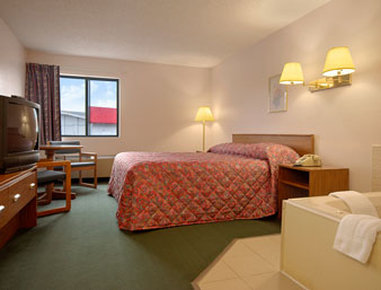 Super 8 Sullivan - Sullivan, MO