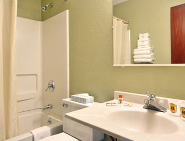 Super 8-Ithaca - Ithaca, NY