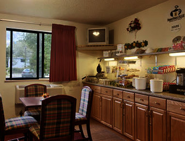 Super 8 Brattleboro Vt - Brattleboro, VT