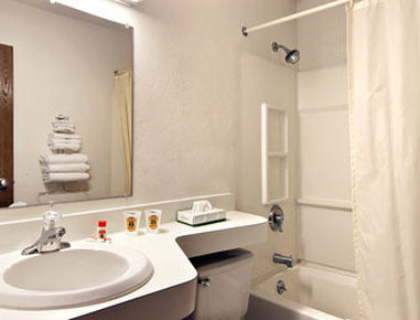 Super 8 Brattleboro Vt - Brattleboro, VT