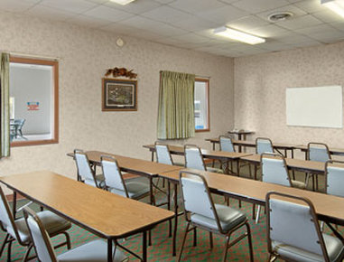 Super 8 By Wyndham Parsons - Parsons, KS