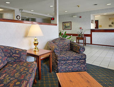 Super 8 Auburn - Auburn, IN