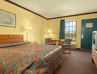 Super 8 Lakeland - Arlington, TN