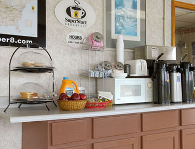 Super 8 Centerville-Richmond - Centerville, IN