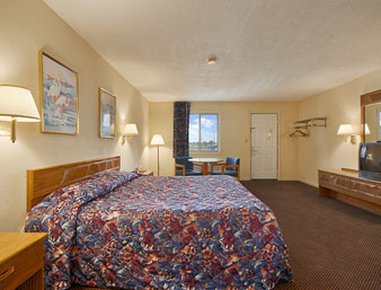 Super 8 Centerville-Richmond - Centerville, IN