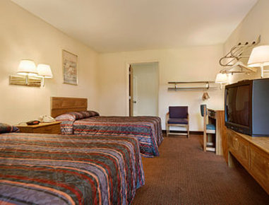 Super 8 Centerville-Richmond - Centerville, IN