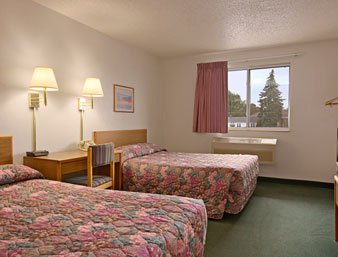 SUPER 8 - Charlotte, MI