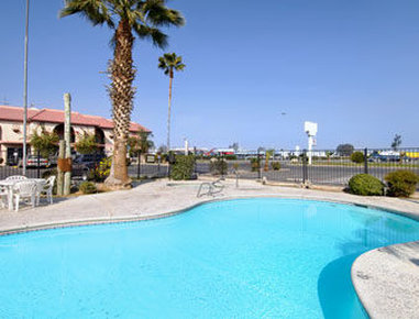 Super 8 Buttonwillow - Buttonwillow, CA