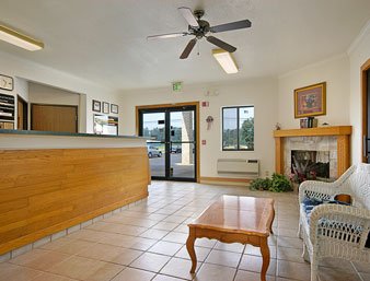 Super 8 - Portland, IN