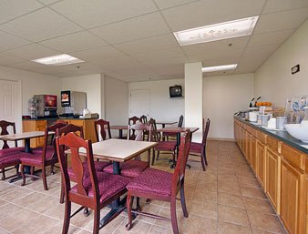 Super 8 - Portland, IN