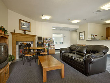 Super 8 - Warsaw, IN